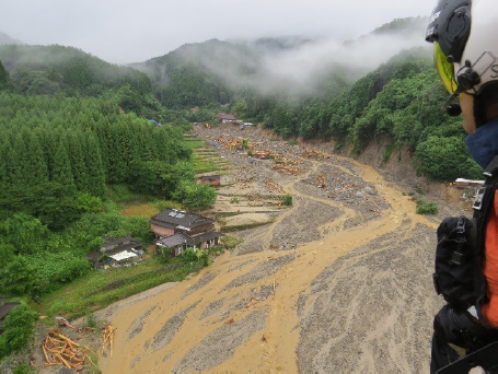 上空からの偵察活動の航空写真