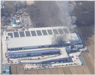 火災時の建物の状況（２月16日12時頃）の写真