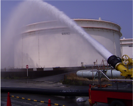 大容量泡放射システムによる放水訓練