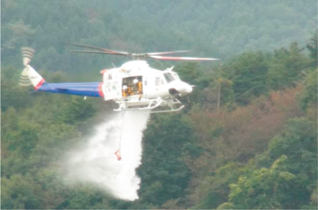 消防防災ヘリコプターによる空中消火訓練