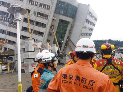 花蓮県で捜索救助活動を支援台湾東部地震災害（平成30年2月派遣）（JICA 提供）