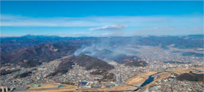 両崖山及び天狗山全景（横浜市消防局提供）