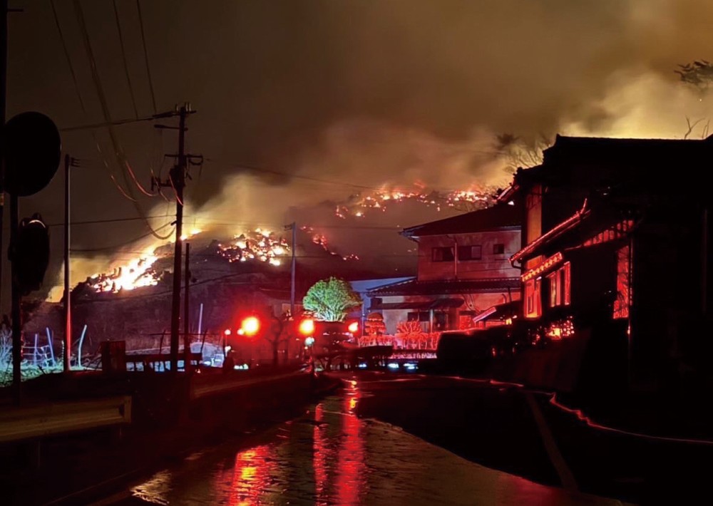 大船渡市三陸町での延焼の様子